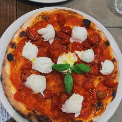 Pizza In Trevi 47 Photos 31 Reviews Italian Via Di San Pizza In Trevi 47 Photos 31 Reviews Italian Via Di San Vincenzo 30a Centro Storico Rome Roma Italy Restaurant Phone Number Last