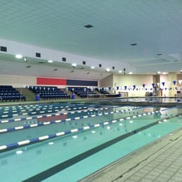 uno swim camp