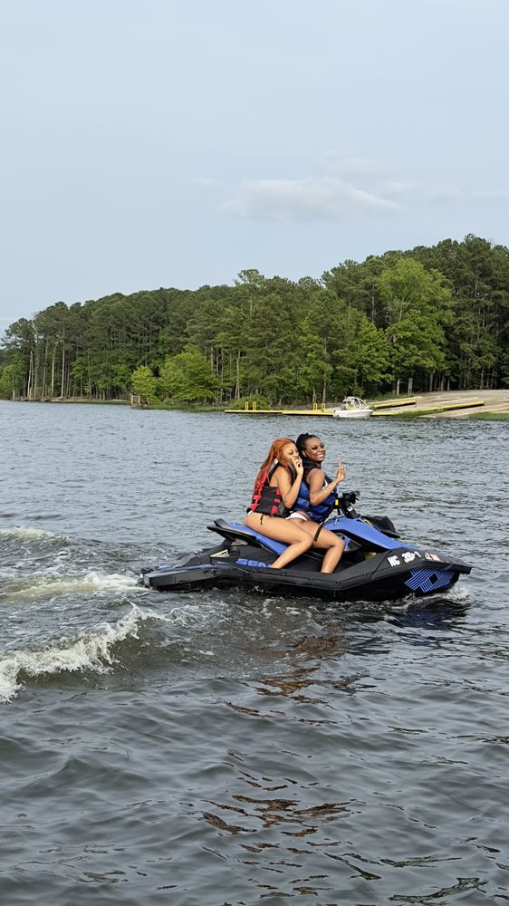 Drew’s Water Rentals, Durham Roadtrippers