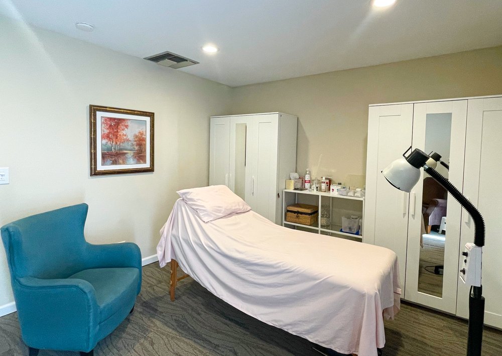 image of business AcuBay Clinic Morgan Hill