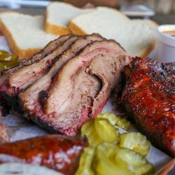 snows bbq 439 photos 246 reviews barbeque 516 main st iron works bbq menu