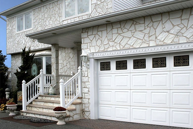 Fred's Garage Door & Opener