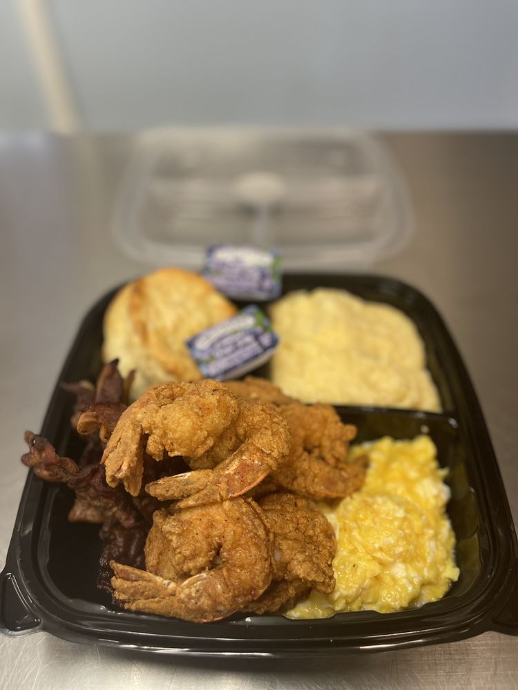 Mommadede’s Southern Cooking Soulfood & BBQ Cafe