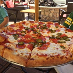 Tower 15 Pizzeria 20 Photos 26 Reviews Pizza 21500 Pacific Photo Of Tower 15 Pizzeria Huntington Beach Ca United States Pepperoni And