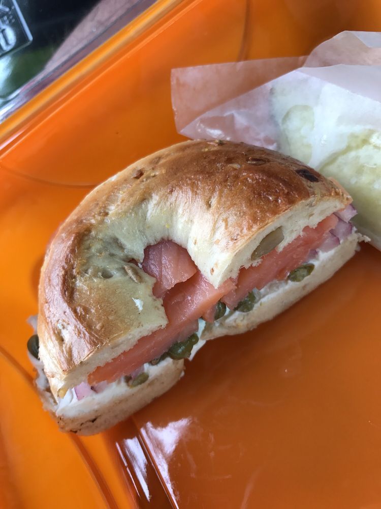 Barry Bagels Perrysburg 12 Reviews Delis 26611 Dixie Hwy