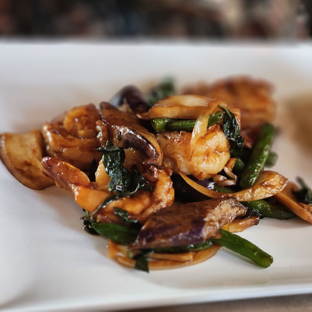 MoCA Asian Bistro - Hewlett