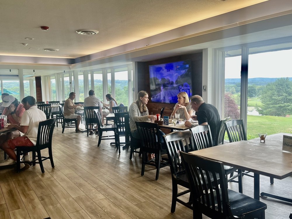 1741 Pub & Grill