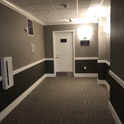 Royal Amsterdam Hotel 13 Reviews Hotels 705 E 1st St Pella Photo Of Royal Amsterdam Hotel Pella Ia United States Recently Remodeled Hallway