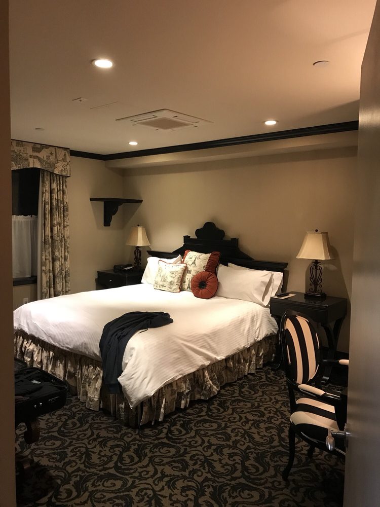 Chambre avec lit King Size au 3ème étage. Spacieuse et confortable ... Chambre avec lit King Size au 3ème étage. Spacieuse et confortable ...