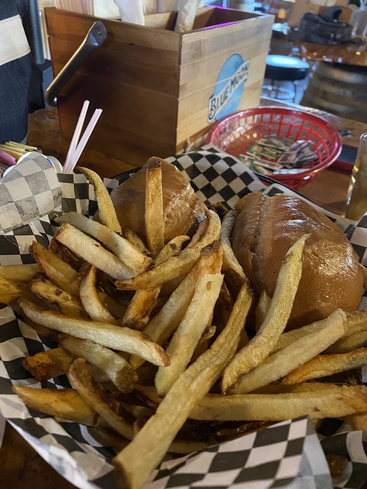 Bootleggers Bar & Grill