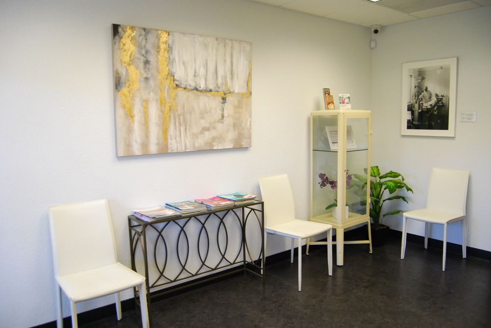 image of business Absolute Dental Care
