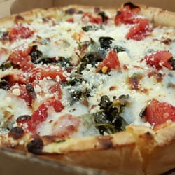 Reggio S Pizza 107 Photos 144 Reviews Terminal 1 Gate Photo Of Reggio S Pizza Chicago Il United States Spinach