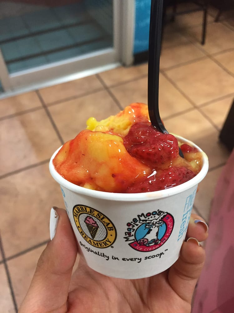 Maggie Moo’s Ice Cream & Frozen Yogurt Vía Encantada, Trujillo Alto