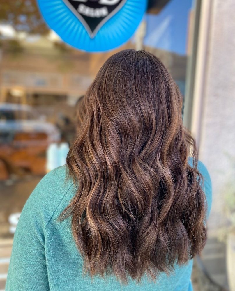 Dukes and Dolls Salon