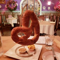 Edelweiss Restaurant Order Food Online 178 Photos 254 Reviews Photo Of Edelweiss Restaurant Norridge Il United States Pretzel