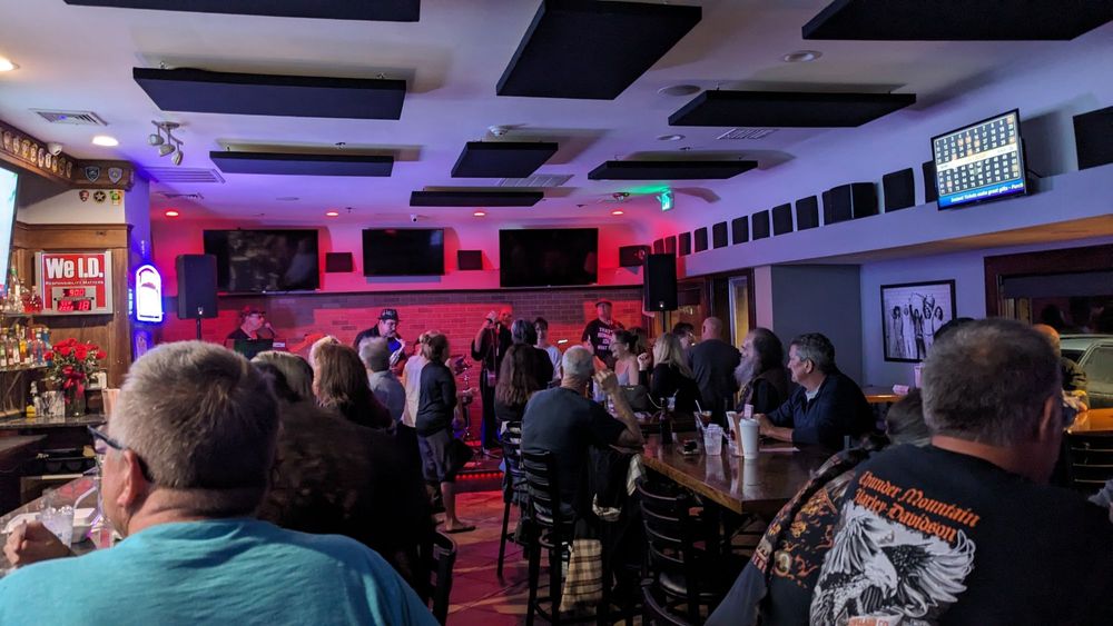 Hanley’s Pinehurst Tavern
