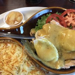 Lep Restaurant 20 Reviews Breakfast Brunch 919 N Woodbine Photo Of Lep Restaurant Saint Joseph Mo United States Yummy Salmon Benedict