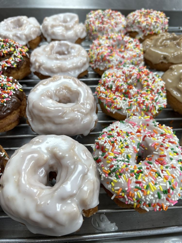 Good Glaze Donuts and Ice Cream