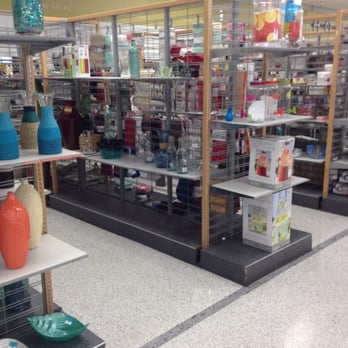 Ross Stores, Inc. corporate website. Home of Ross Dress for Less and dd's Discounts.
