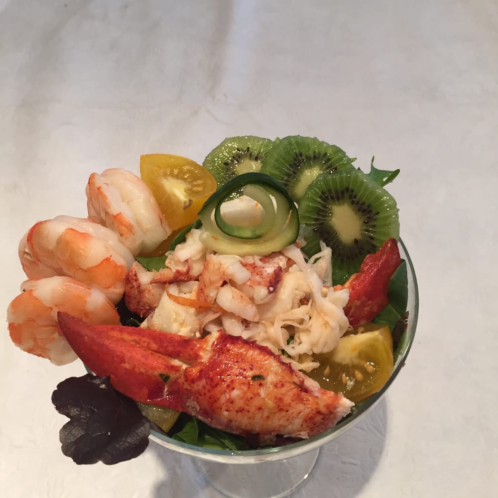 Lobster Louies CLOSED 18 Reviews Food Trucks 1176 S Main St