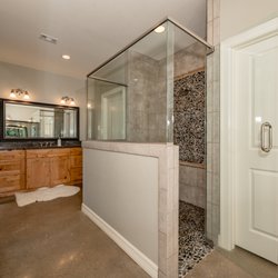 Southwest Homes 69 Photos Contractors 1532 Baker St Bryan Tx Photo Of Southwest Homes Bryan Tx United States Lakehouse Master Bath