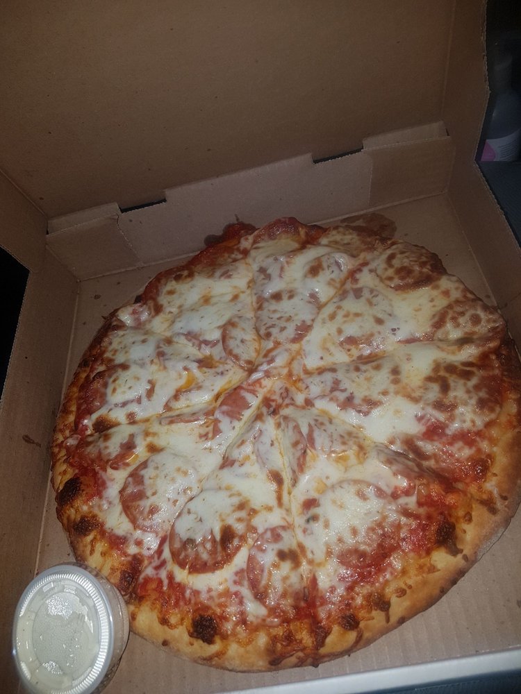 Nugget Pizza and Wings
