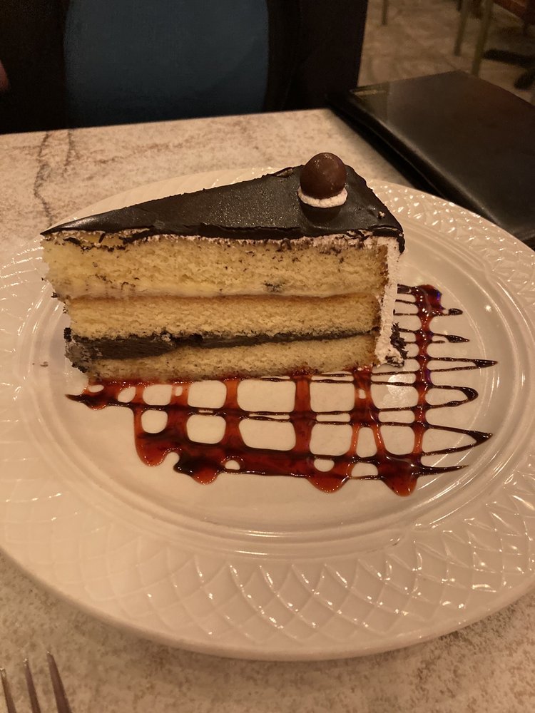 Georgio's Restaurant & Bar