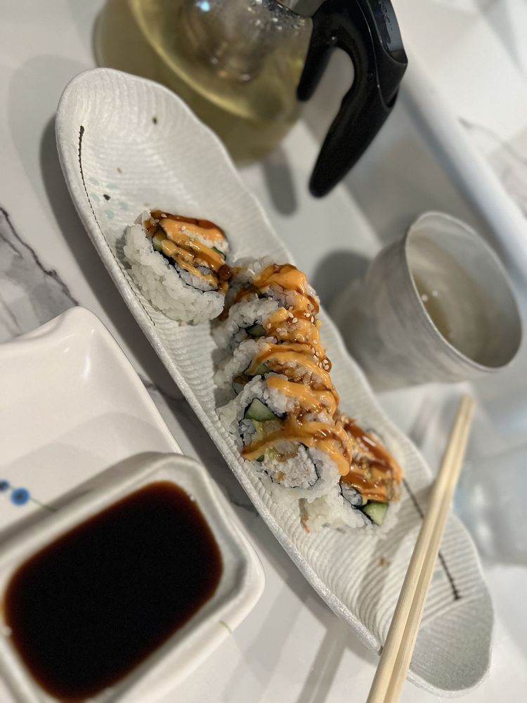 Oaks Sushi & Bowl