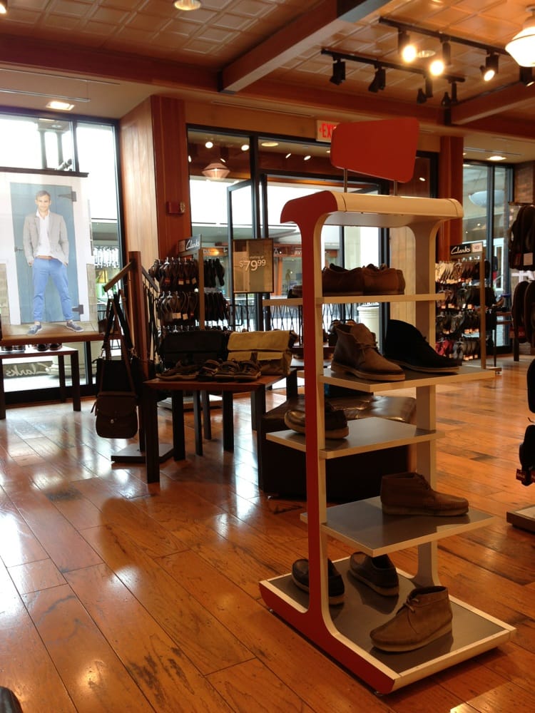 Clarks Shoe Stores 1450 Ala Moana Blvd, Ala Moana, Honolulu, HI