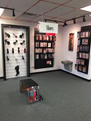 Er fingert sie zum orgasmus Adult emporium las vegas
