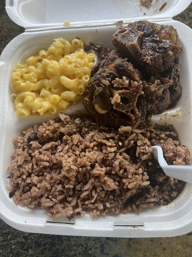 Riddim Kitchen Restaurant & Lounge
