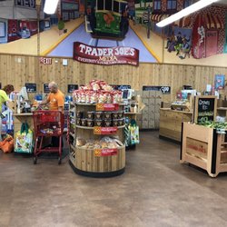 trader joes 17 photos 78 reviews grocery 12 e state st trader joe s christmas hours