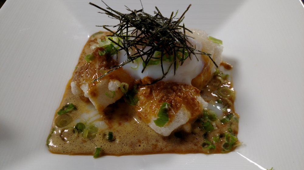 Age mochi nattou! Deep fried rice cake topped with
