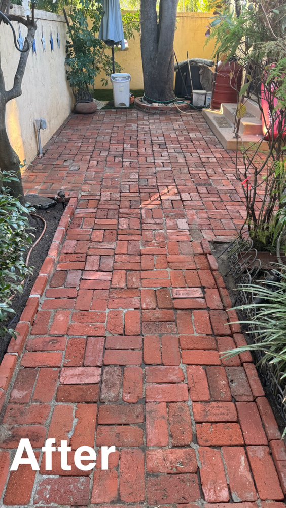 Vic’s Pressure Washing