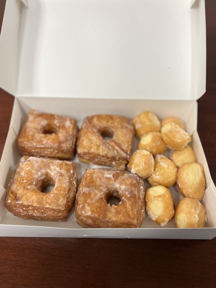 Bowen Bakery Donut