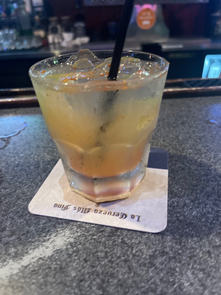 Lucky Lizard Bar