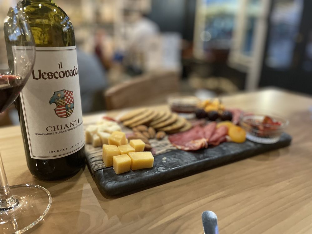 Margaux's Wine, Pizza & Market