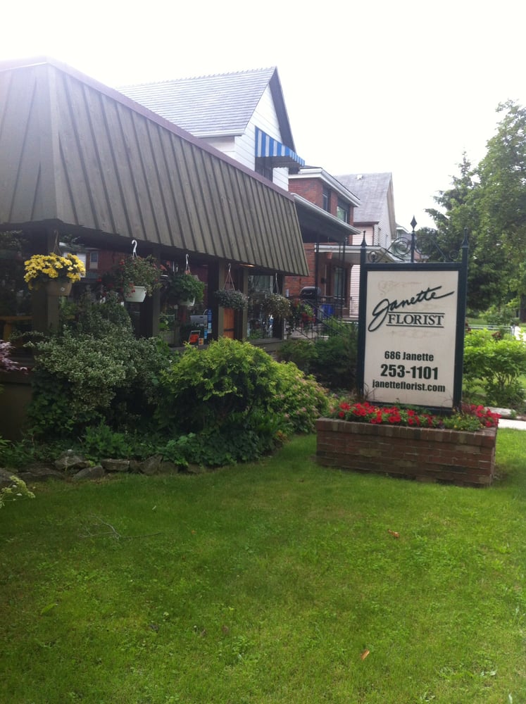 Florist Florists 686 Avenue Windsor, ON, Canada