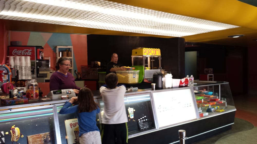 Vernon Plaza Theater Cinema 1717 Cumberland St, Vernon, TX Phone