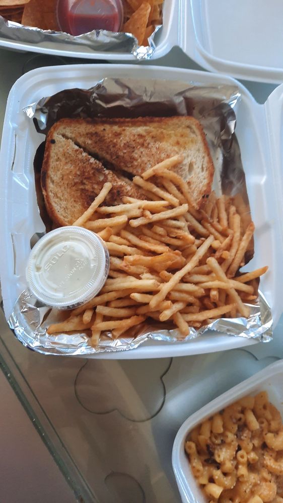 Goldsboro Food Trucks - Skullies Street Q