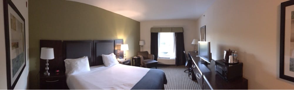 Holiday Inn Express & Suites Nacogdoches