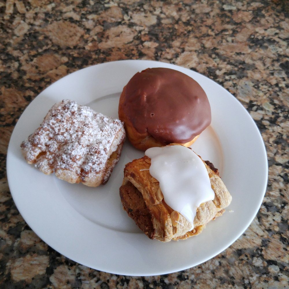 Mendokers Quality Bakery 47 Photos & 82 Reviews Bakeries 34 West