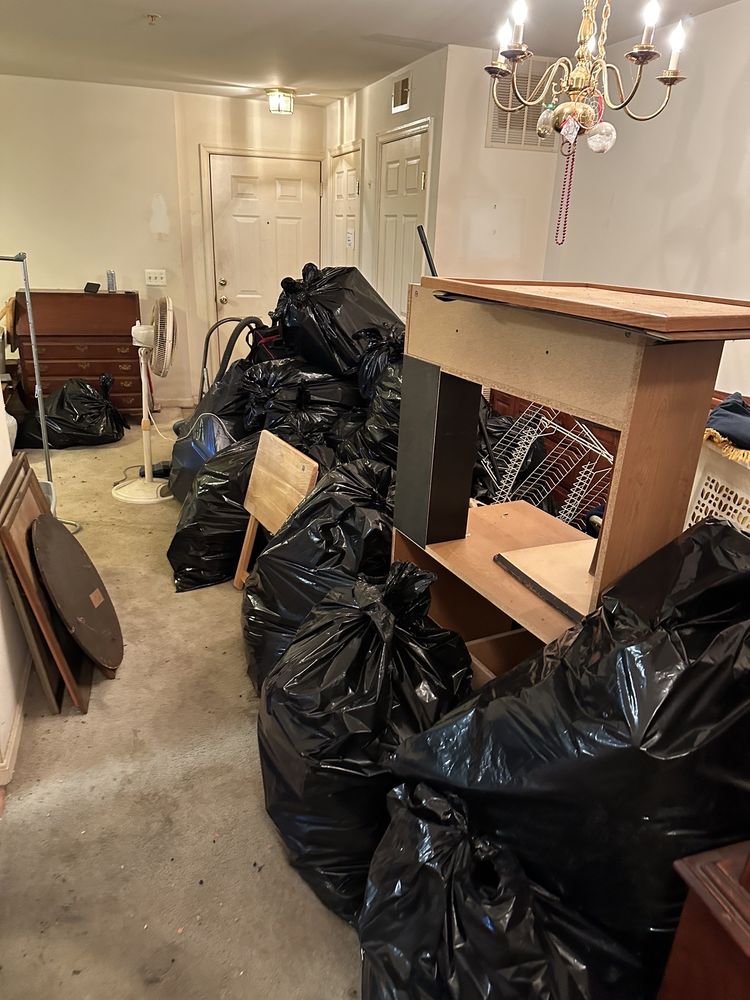 JJ's Hauling and Moving Services