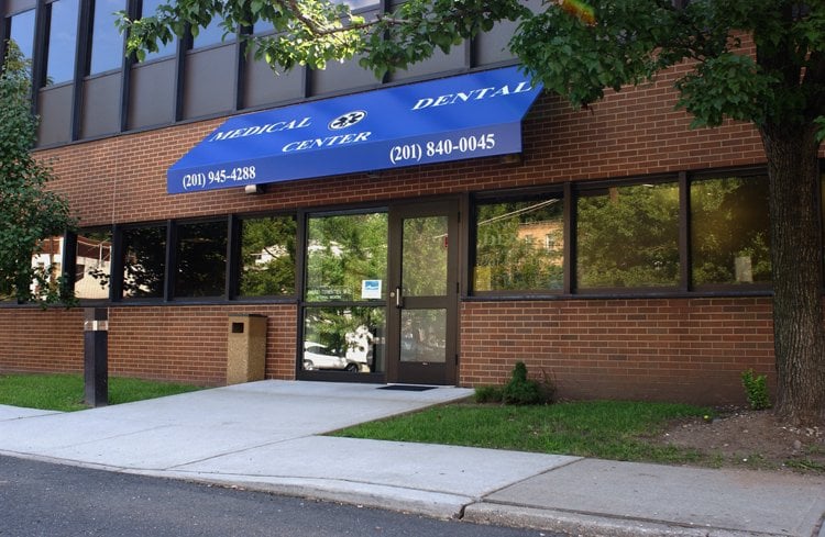 image of business River Road Dental