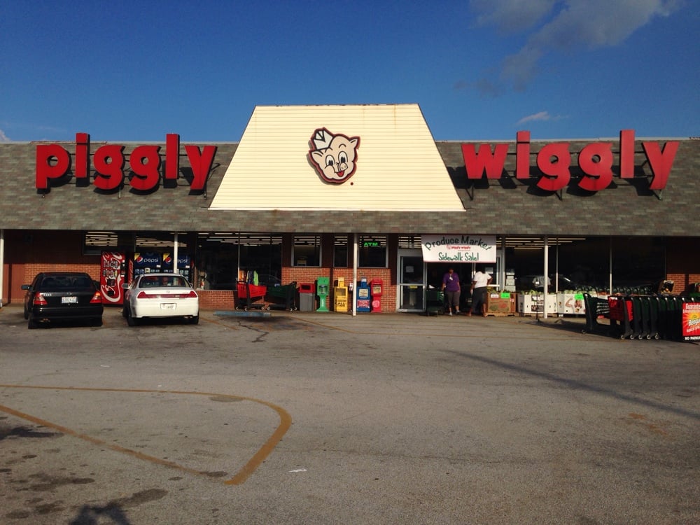 Piggly Wiggly Grocery Bridge Avenue & 20th St, Northport, AL