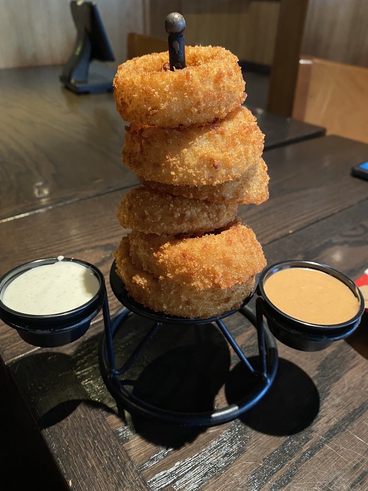 Red Robin Gourmet Burgers and Brews Red Robin Gourmet Burgers and Brews