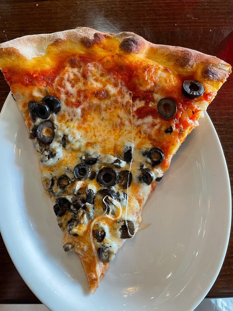 Davila’s Pizza