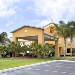 Super 8 By Wyndham Daytona Beach Hotels 1242 South Ridgewood Ave Photo Of Super 8 By Wyndham Daytona Beach Fl United States