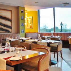 Waves Restaurant And Bar Irish Leitrim Marina Hotel Carrick