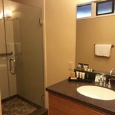 dinahs garden hotel 2 photo of dinahs garden hotel palo alto ca united states basic bathroom 175 photos 161 reviews hotels 4261 el dinahs garden hotel 2 photo of dinahs garden hotel palo alto ca united states basic bathroom 175 photos 161 reviews hotels 4261 el